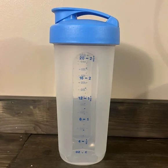COPY - Tupperware Quick Shaker - Picture 3 of 4